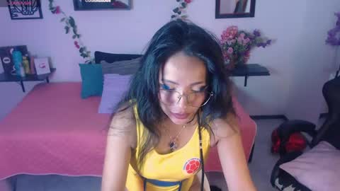 Caroliina online show from June 3, 2026, 9:20 pm