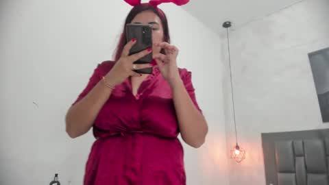 Dakota  online show from October 31, 2025, 12:06 pm