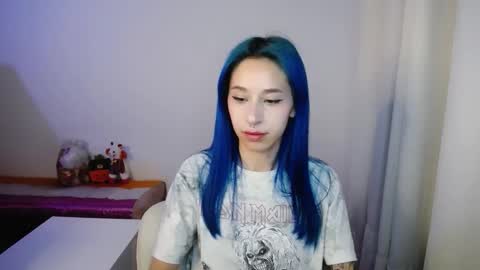 Maca online show from November 19, 2025, 10:21 pm