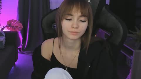 dakotaajohnnson online show from February 26, 2025, 3:21 am
