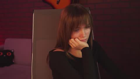 dakotaajohnnson online show from March 5, 2025, 11:38 am