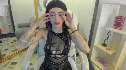Dakota Baby online show from May 19, 2026, 1:56 am