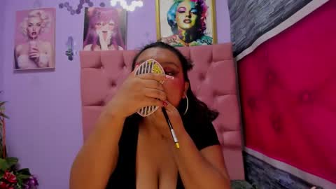 Mariana online show from November 18, 2025, 7:29 pm