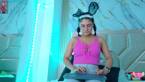 dakotatylerrr online show from March 13, 2026, 11:06 am