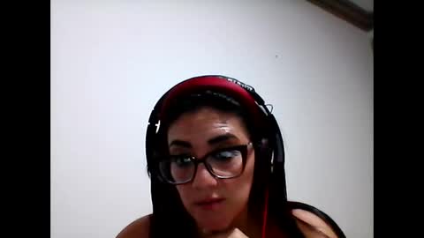 Snapshot of dakottamonroe chatting on May 3, 2026, 1:33 am Dakottamonroe online show from May 3, 2026, 1:33 am