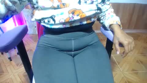 daleska_delicious1 online show from March 2, 2025, 8:50 pm