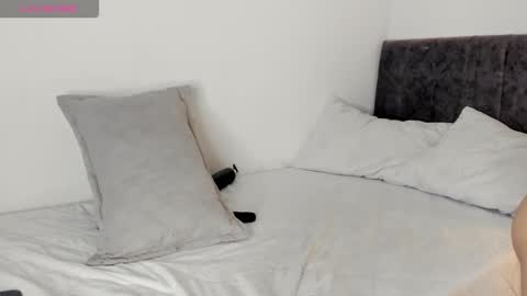 Snapshot of dalhila chatting on February 10, 2026, 1:15 pm D A L H I L A online show from February 10, 2026, 1:15 pm