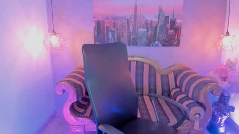 Snapshot of dali_collin chatting on November 27, 2025, 12:07 pm dali_collin online show from November 27, 2025, 12:07 pm