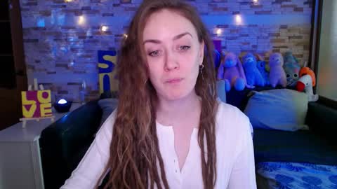 Dalia  online show from December 19, 2025, 9:49 am