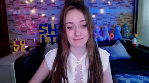 Dalia  online show from December 21, 2025, 9:38 am