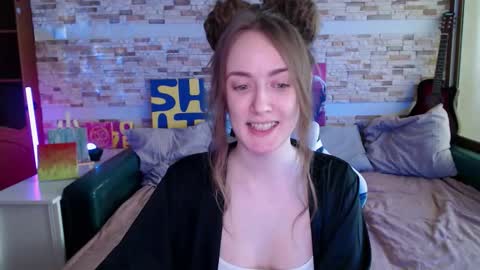 Dalia  online show from March 28, 2026, 9:42 am