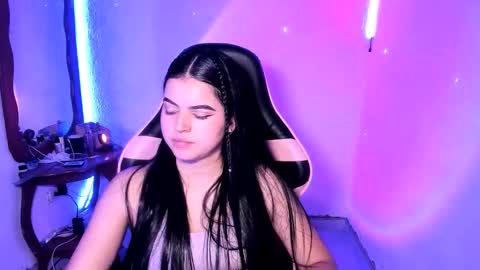 Dalia April online show from March 22, 2026, 7:39 pm