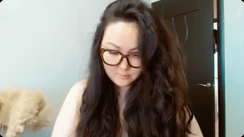 Snapshot of dalidayes chatting on October 20, 2025, 6:03 am Dali online show from October 20, 2025, 6:03 am