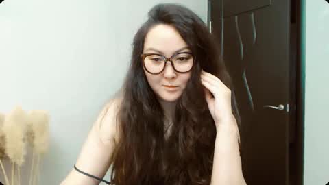 Snapshot of dalidayes chatting on November 21, 2025, 6:34 am Dali online show from November 21, 2025, 6:34 am