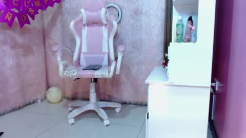 dalila online show from July 14, 2026, 6:57 pm