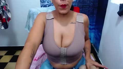  Dalilah  online show from December 19, 2025, 3:19 pm