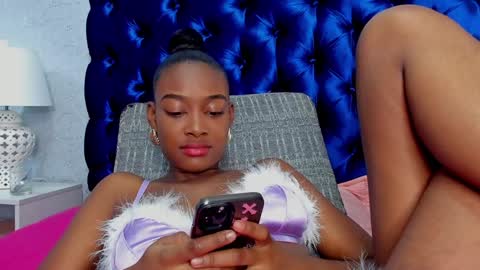 Snapshot of dalilaqueenthe1 chatting on December 11, 2024, 12:23 pm Dalila online show from December 11, 2024, 12:23 pm