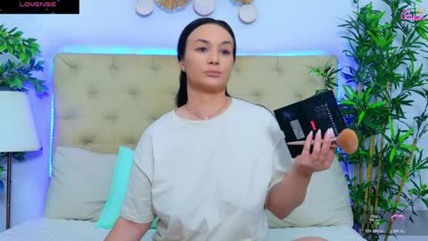 daliyaa_ online show from May 18, 2026, 12:11 pm