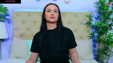 daliyaa_ online show from May 21, 2026, 12:01 pm
