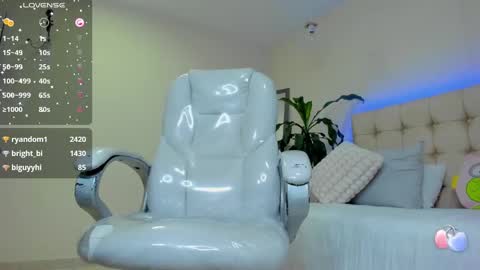 DAMIAN online show from January 21, 2025, 3:32 pm