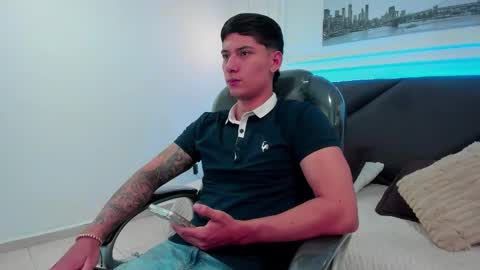 DAMIAN online show from January 6, 2026, 12:42 pm