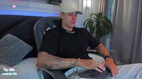 DAMIAN online show from February 7, 2026, 11:58 am