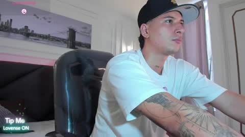 DAMIAN online show from April 11, 2026, 2:32 pm