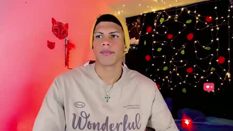Snapshot of damian_latinxxx chatting on December 18, 2024, 3:15 am Damian online show from December 18, 2024, 3:15 am