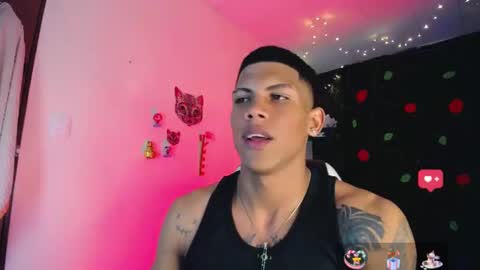 Snapshot of damian_latinxxx chatting on December 19, 2024, 6:01 am Damian online show from December 19, 2024, 6:01 am