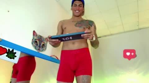 Snapshot of damian_latinxxx chatting on February 2, 2025, 8:35 am Damian online show from February 2, 2025, 8:35 am