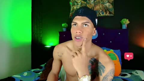 Snapshot of damian_latinxxx chatting on February 28, 2025, 9:25 am Damian online show from February 28, 2025, 9:25 am