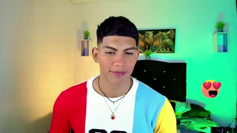 Snapshot of damian_latinxxx chatting on March 6, 2025, 2:18 pm Damian online show from March 6, 2025, 2:18 pm