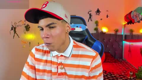 Snapshot of damian_latinxxx chatting on September 24, 2025, 3:43 am Damian online show from September 24, 2025, 3:43 am