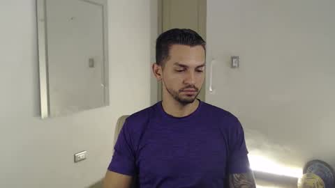 Snapshot of damian_muscle chatting on October 6, 2025, 2:47 pm Damian online show from October 6, 2025, 2:47 pm