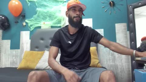 damian_shakur online show from October 24, 2025, 11:17 am