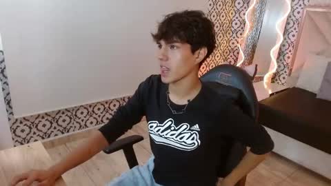damian_tay online show from April 21, 2026, 11:38 am