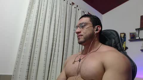 Snapshot of damiannstonexxx chatting on May 19, 2026, 2:40 am Danny online show from May 19, 2026, 2:40 am