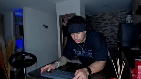 INSTAGRAM  DAMMIANMILLEROFICIAL online show from December 22, 2025, 9:34 pm