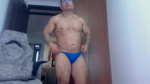 Snapshot of dammuscle chatting on May 9, 2026, 4:34 pm dammuscle online show from May 9, 2026, 4:34 pm