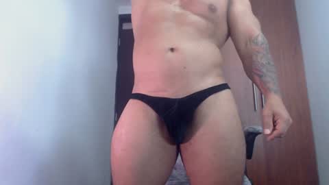Snapshot of dammuscle chatting on June 16, 2026, 5:48 pm dammuscle online show from June 16, 2026, 5:48 pm
