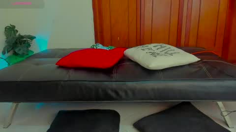 Snapshot of damn_fantasy chatting on January 27, 2025, 9:22 pm Kary-- independent model Schedule 0530am-1000am colombian time online show from January 27, 2025, 9:22 pm