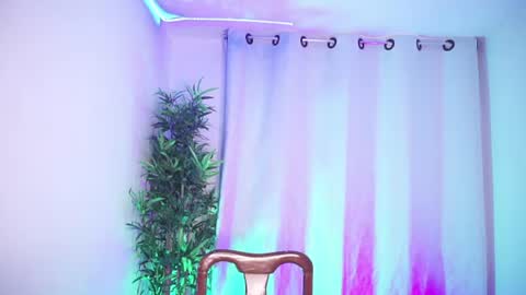 damon_frost online show from June 19, 2026, 8:23 pm