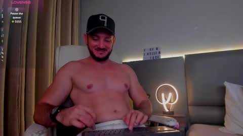 D A M O N online show from November 15, 2025, 11:54 pm