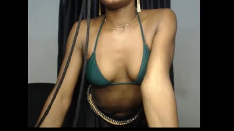 Snapshot of damsel8 chatting on February 23, 2026, 5:43 pm leah online show from February 23, 2026, 5:43 pm