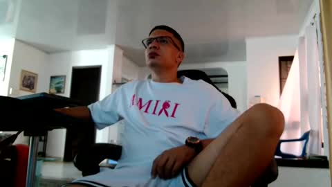 Snapshot of damyan_2003 chatting on May 24, 2026, 2:11 pm damyan_2003 online show from May 24, 2026, 2:11 pm
