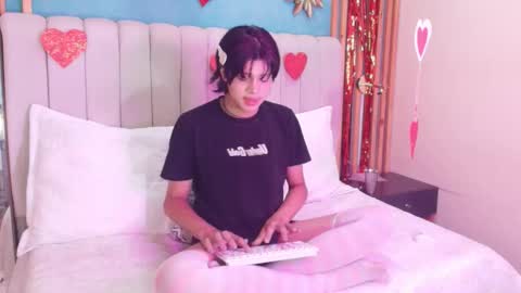 D A N online show from February 13, 2026, 7:43 pm