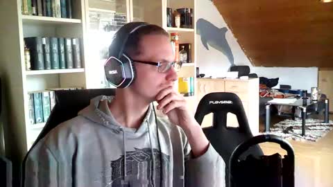 Dan Snow online show from November 17, 2025, 12:55 pm