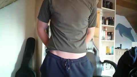 Snapshot of dan_snow24 chatting on November 22, 2025, 3:11 pm Dan Snow online show from November 22, 2025, 3:11 pm