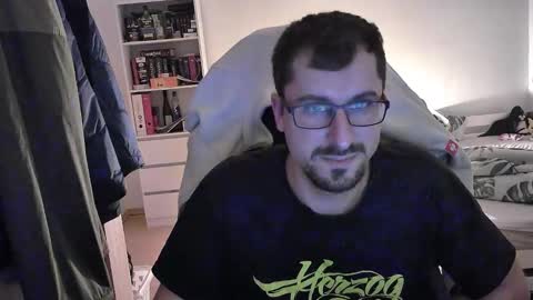 King Dan online show from December 10, 2024, 7:43 pm