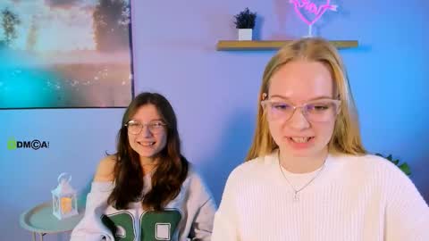 dana_sweet__ online show from October 9, 2025, 9:29 am